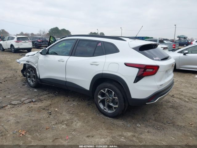 2025 CHEVROLET TRAX KL77LHEPXSC254081 Photo 2