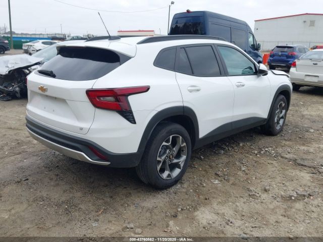 2025 CHEVROLET TRAX KL77LHEPXSC254081 Photo 3