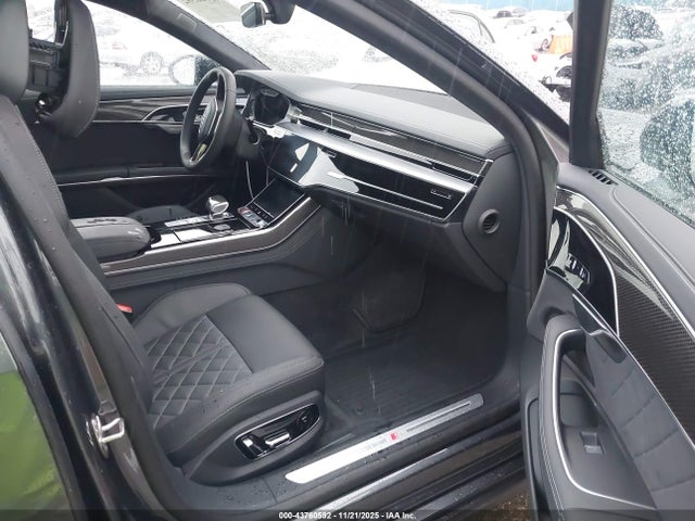 2025 AUDI S8 WAULSAF81SN002580 Photo 4