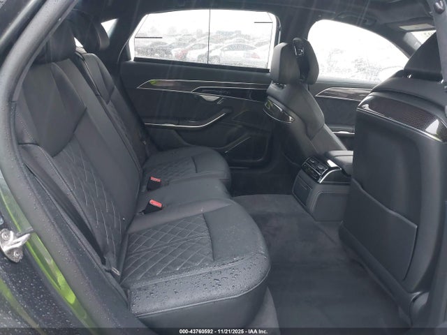 2025 AUDI S8 WAULSAF81SN002580 Photo 7