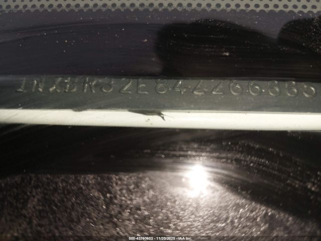 2004 TOYOTA COROLLA 1NXBR32E84Z266885 Photo 8