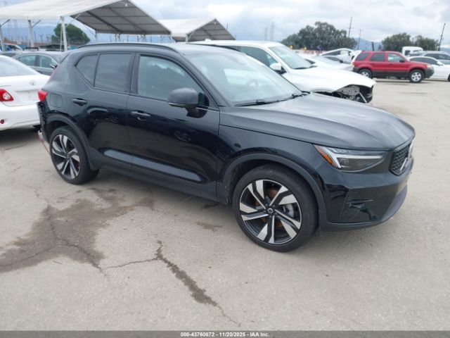 2024 VOLVO XC40 YV4L12UM1R2323958