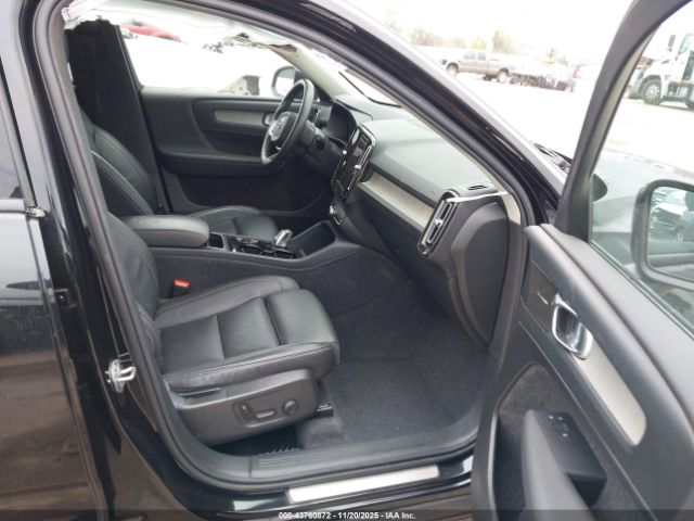 2024 VOLVO XC40 YV4L12UM1R2323958 Photo 4