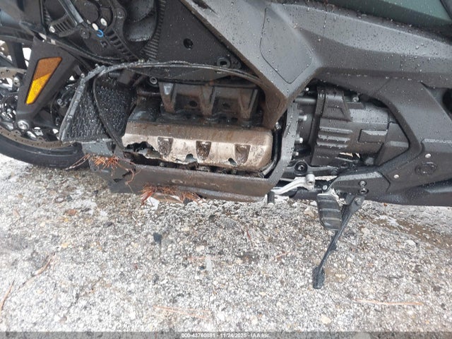 2024 HONDA GL1800 JH2SC7910RK600238 Photo 8