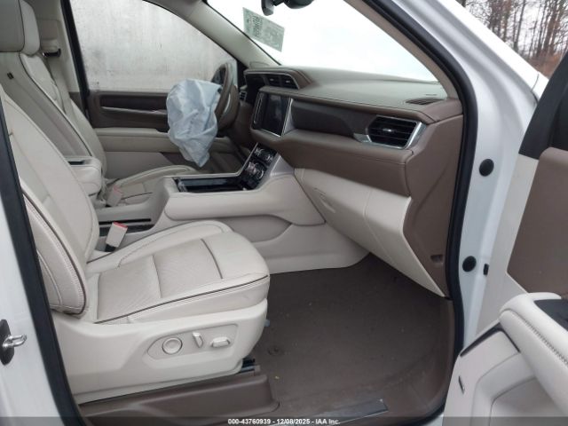 2022 GMC YUKON XL 1GKS2JKL5NR208379 Photo 4