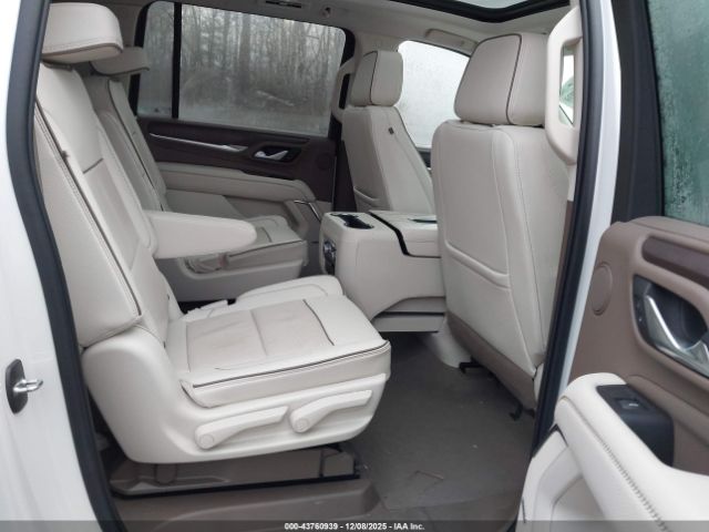 2022 GMC YUKON XL 1GKS2JKL5NR208379 Photo 7
