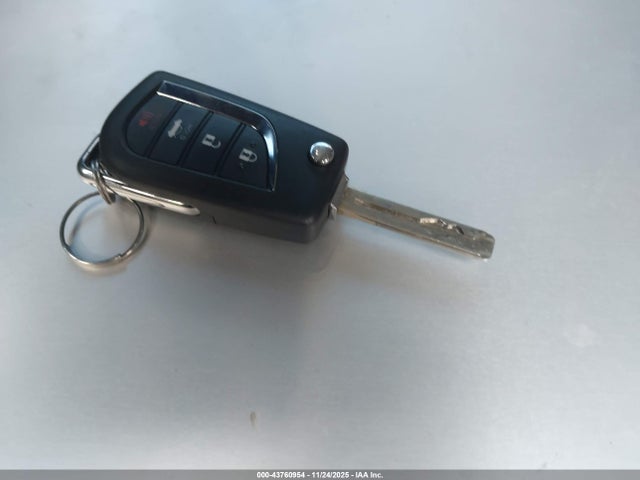 4T1G11BK6PU090513 Toyota Camry Se Awd
