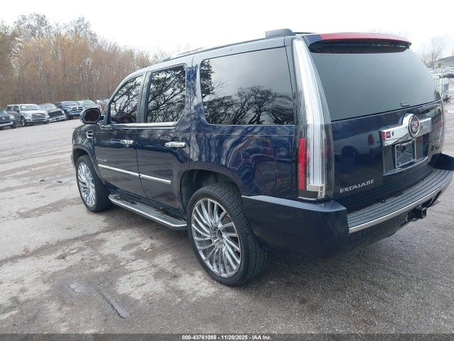 2007 CADILLAC ESCALADE 1GYFK63887R314021 Photo 2