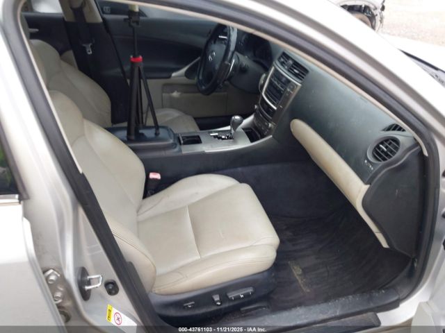 2010 LEXUS IS 250 JTHBF5C26A5123614 Photo 4