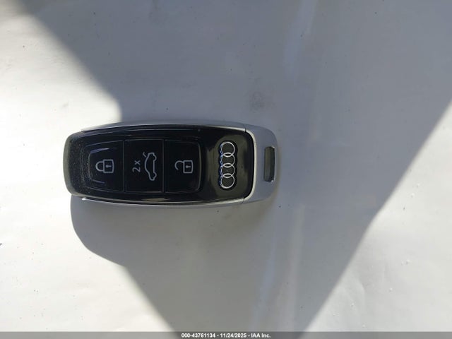 2019 AUDI A6 WAUL2AF25KN102001 Photo 10