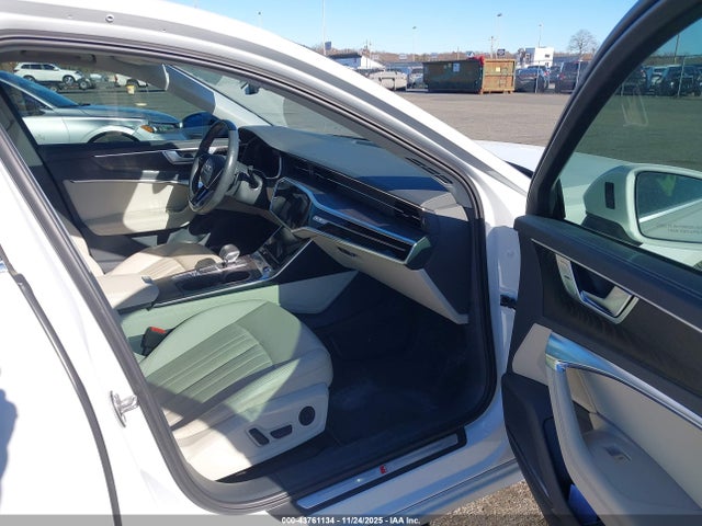2019 AUDI A6 WAUL2AF25KN102001 Photo 4