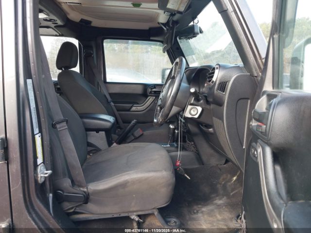 2017 JEEP WRANGLER UNLIMITED 1C4BJWKG2HL740100 Photo 4