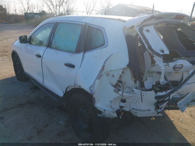 2018 NISSAN ROGUE KNMAT2MV0JP570876 Photo 2