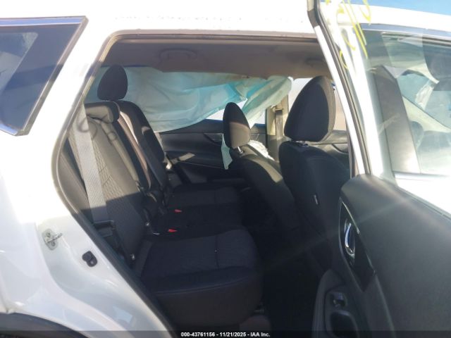 2018 NISSAN ROGUE KNMAT2MV0JP570876 Photo 7