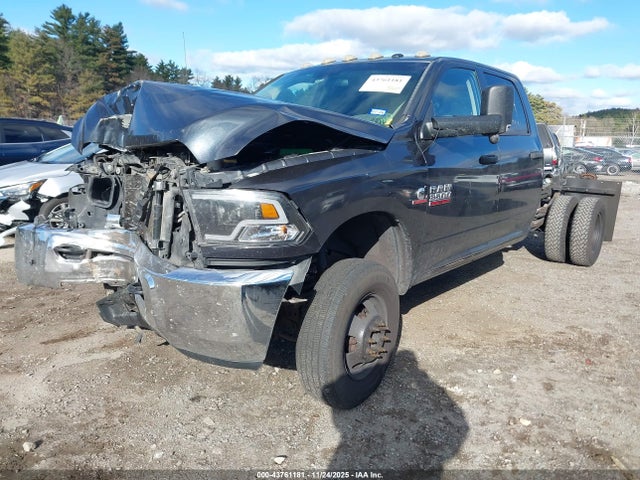 RAM 3500 Tradesman 2014 3C63RRGL7EG165786 Image 2