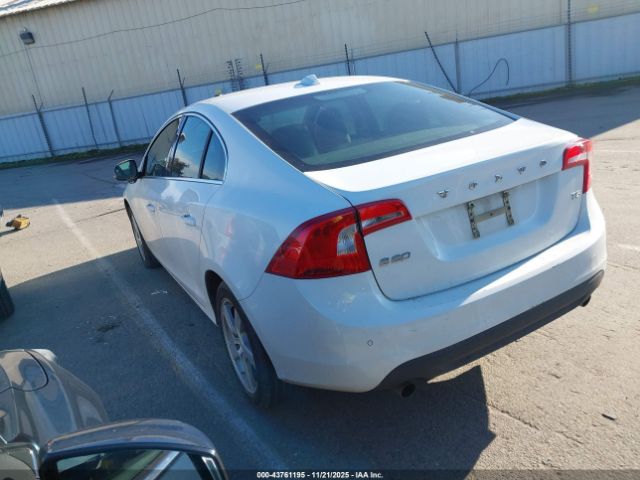 2012 VOLVO S60 YV1622FS9C2102442 Photo 2