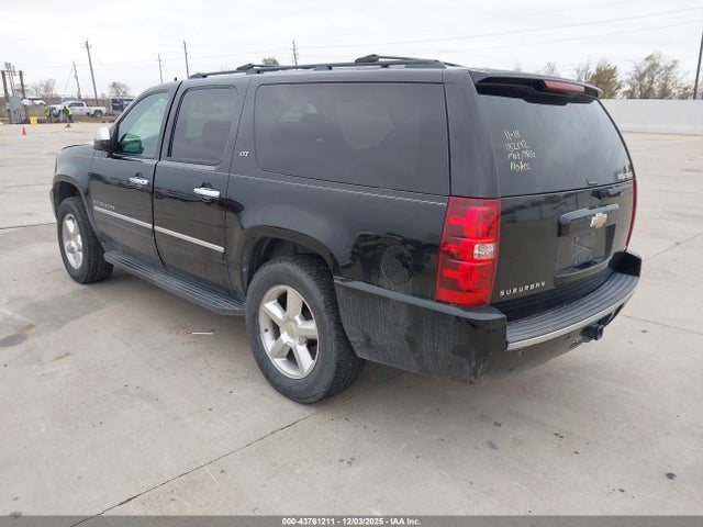 2009 CHEVROLET SUBURBAN 1500 1GNFC36039R182142 Photo 2