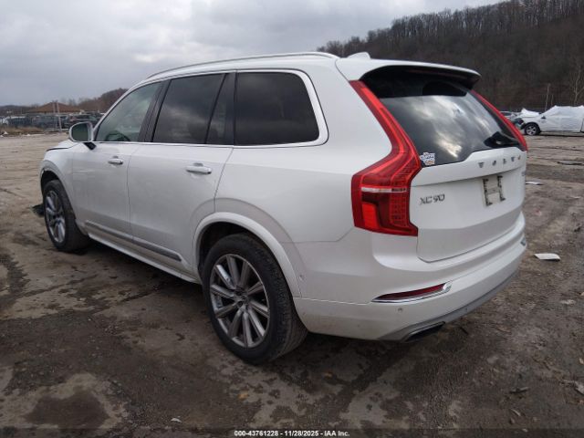 2016 VOLVO XC90 YV4A22PL6G1034598 Photo 2