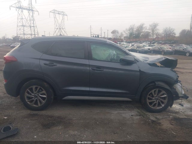 KM8J3CA41JU744291 Hyundai TUCSON SEL