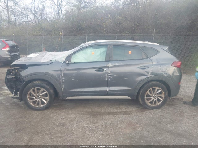 KM8J3CA41JU744291 Hyundai TUCSON SEL