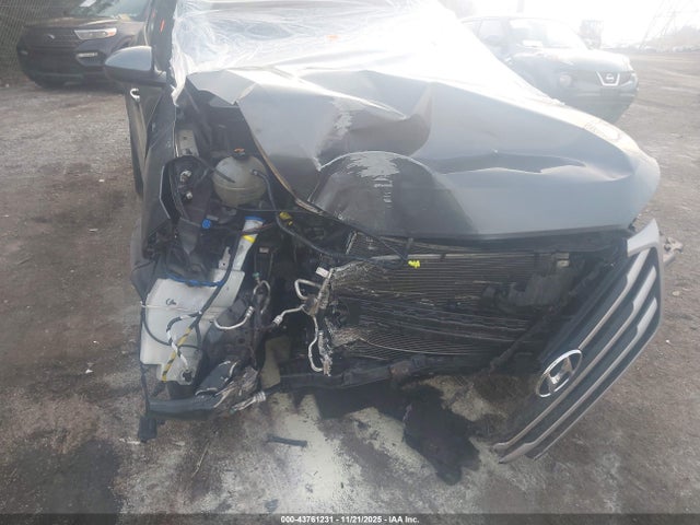 KM8J3CA41JU744291 Hyundai TUCSON SEL