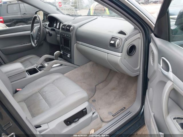 2005 PORSCHE CAYENNE WP1AA29P75LA24359 Photo 4