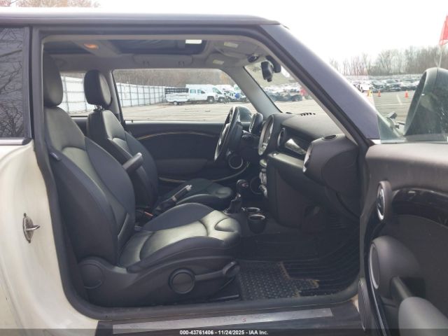 2007 MINI COOPER S WMWMF73577TL92996 Photo 4