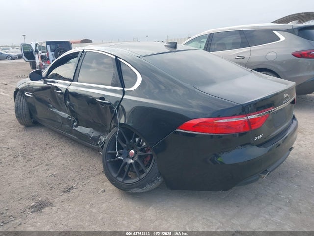 2019 JAGUAR XF SAJBJ4FX9KCY78983 Photo 2