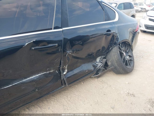 2019 JAGUAR XF SAJBJ4FX9KCY78983 Photo 5