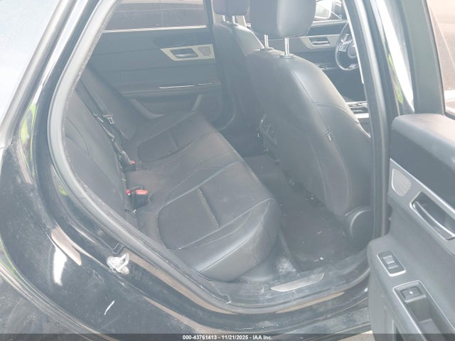 2019 JAGUAR XF SAJBJ4FX9KCY78983 Photo 7