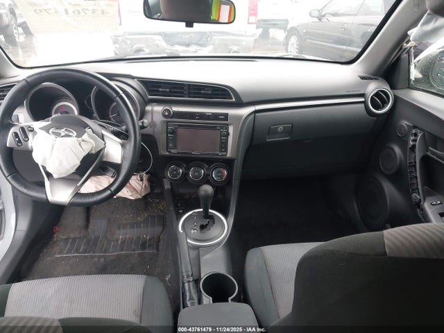 Scion TC 2014 JTKJF5C79E3071835 Image 5