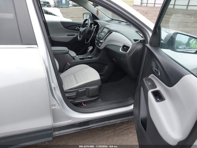 2GNAXUEV9N6122003 Chevrolet lyx