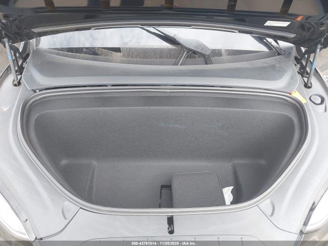 2023 TESLA MODEL X 7SAXCBE61PF418287 Photo 9