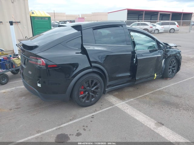 2023 TESLA MODEL X 7SAXCBE61PF418287 Photo 3