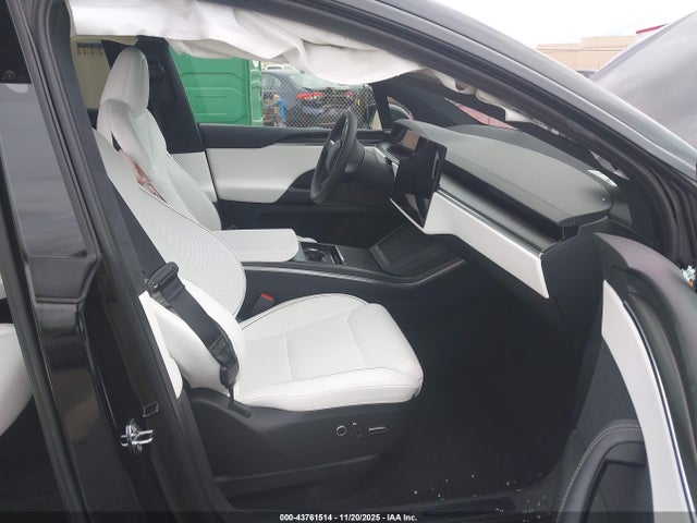 2023 TESLA MODEL X 7SAXCBE61PF418287 Photo 4