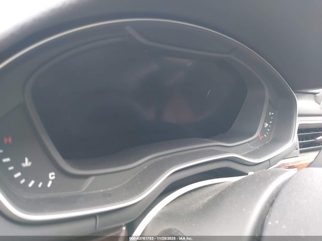 43761753 :رقم المزاد ، WAUENAF47KN001141 vin ، 2019 Audi A4 45 Premium مزاد بيع