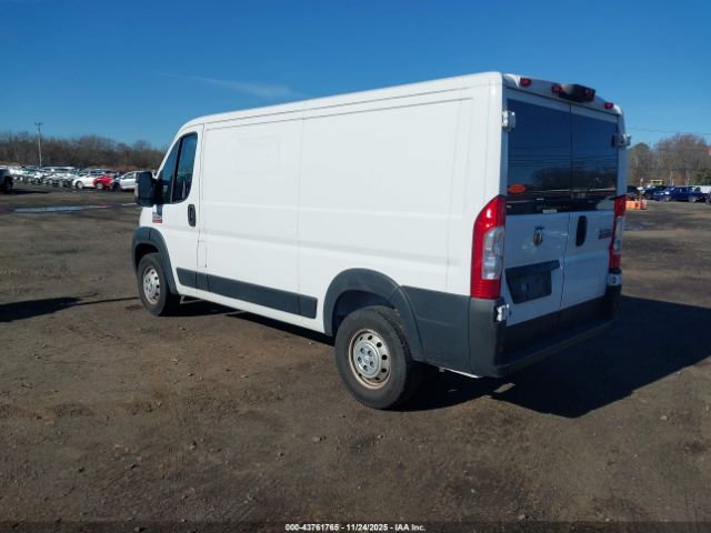 2022 RAM PROMASTER 2500 3C6LRVVG2NE102895 Photo 2