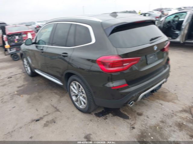 2018 BMW X3 5UXTR9C5XJLC76265 Photo 2
