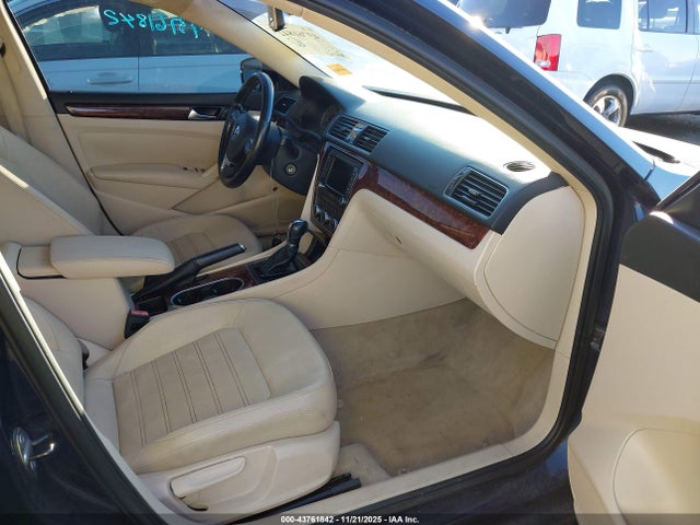 Продаж на аукціоні авто 2013 Volkswagen Passat 2.5l Sel, vin: 1VWCP7A39DC077543, номер лоту: 43761842