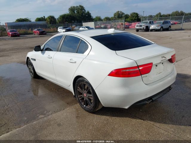 2019 JAGUAR XE SAJAD4FX7KCP47313 Photo 2