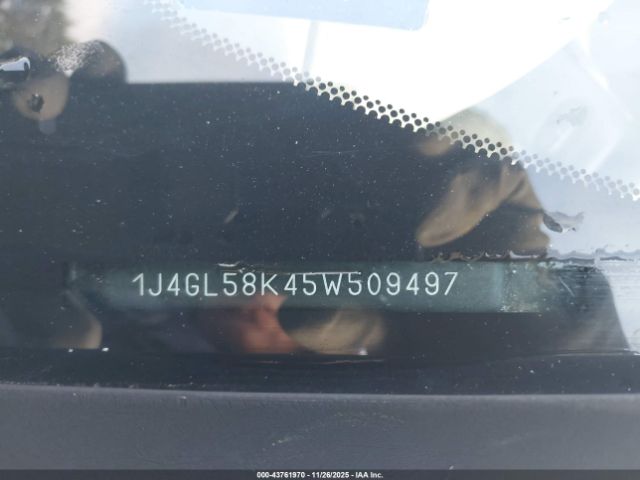 2005 JEEP LIBERTY 1J4GL58K45W509497 Photo 8