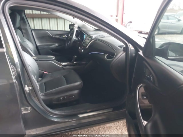 1G1ZH5SX4GF245892 Chevrolet Malibu Premier