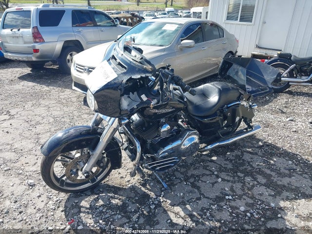 2016 HARLEY-DAVIDSON FLHX 1HD1KBM15GB645527 Photo 1