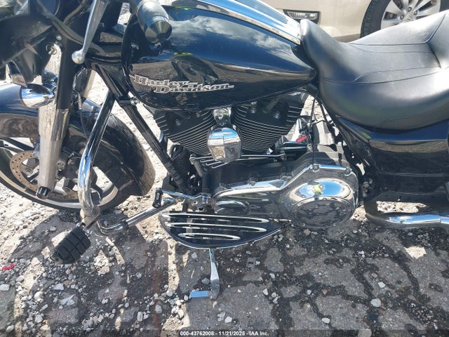 2016 HARLEY-DAVIDSON FLHX 1HD1KBM15GB645527 Photo 8