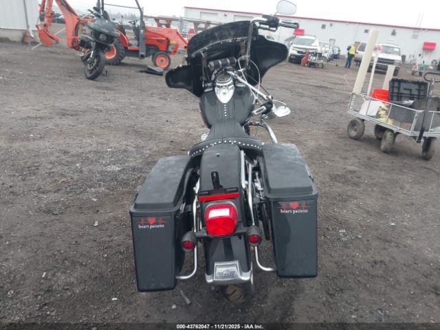 2011 HARLEY-DAVIDSON FLSTC 1HD1BW515BB019703 Photo 5