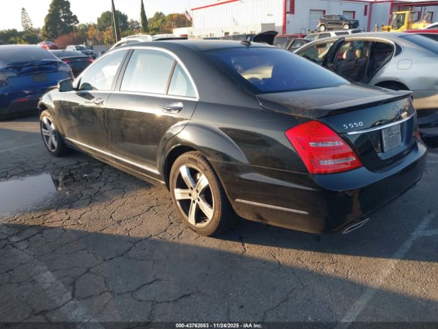 2013 MERCEDES-BENZ S 550 WDDNG7DB0DA527970 Photo 2