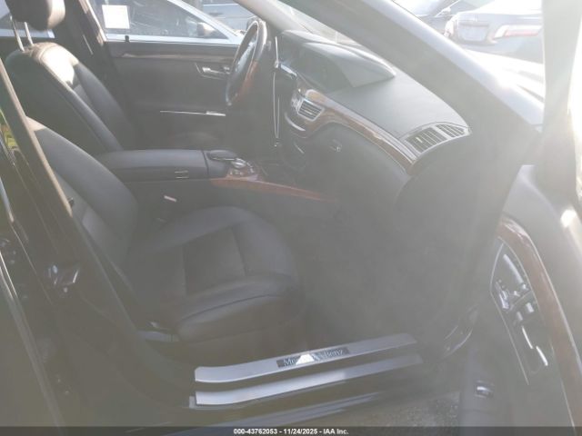 2013 MERCEDES-BENZ S 550 WDDNG7DB0DA527970 Photo 4