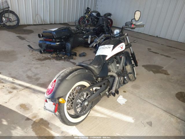 2016 VICTORY MOTORCYCLES HIGH-BALL 5VPWB36N5G3055692 Photo 3