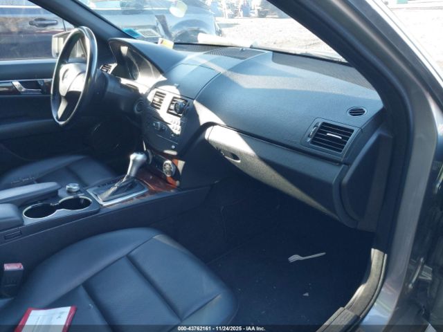2010 MERCEDES-BENZ C 300 WDDGF8BB7AR105065 Photo 4