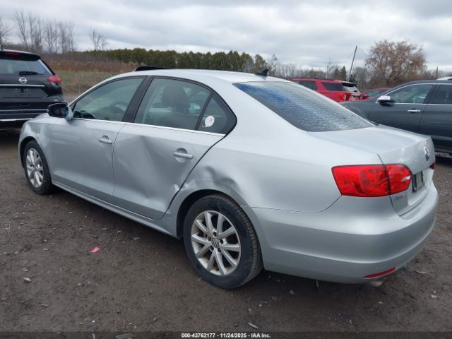 2014 VOLKSWAGEN JETTA 3VWD17AJ1EM201597 Photo 2